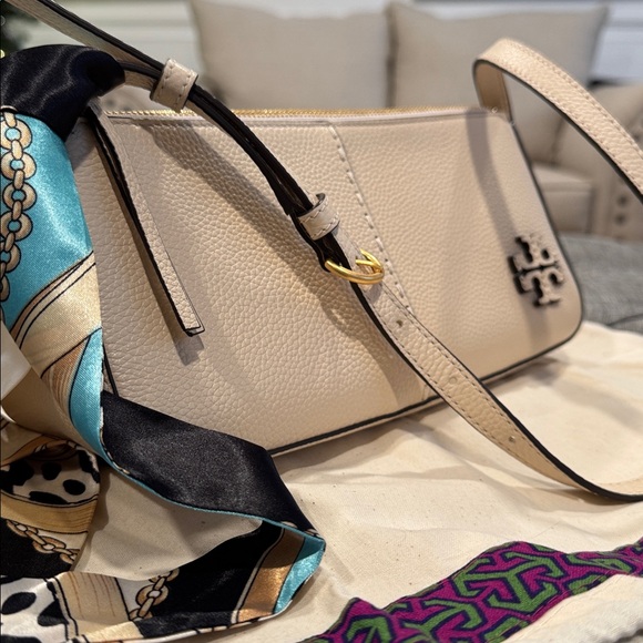 Tory Burch Bag McGraw Wedge Shoulder Bag NWOT - Picture 4 of 17